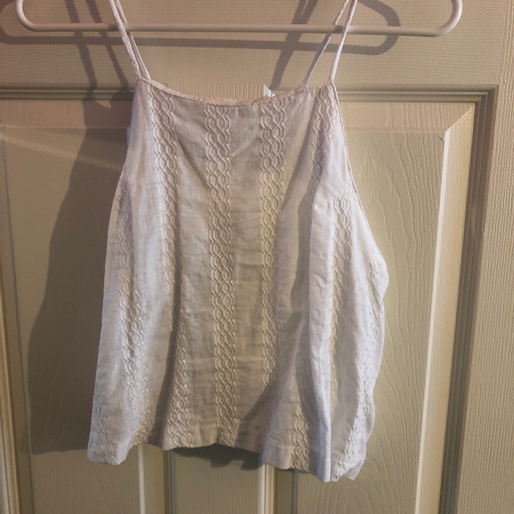 White tank top!